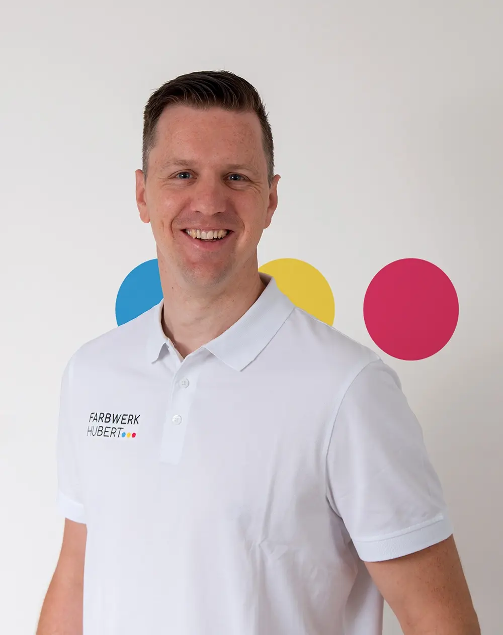 Zu sehen ist ein Bild von dem Malermeister Hannes Hubert.